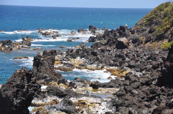 As Black Rocks, testemunhos de antigas erupções vulcânicas na ilha de St. Kitts - Caribe